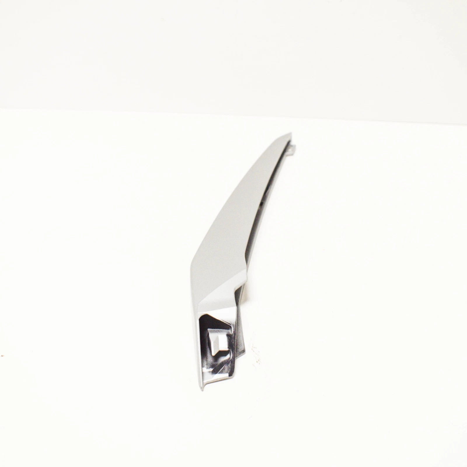 NEW BMW 3 F30 FRONT BUMPER RIGHT GRILL MOULDING 51117293106 ORIGINAL