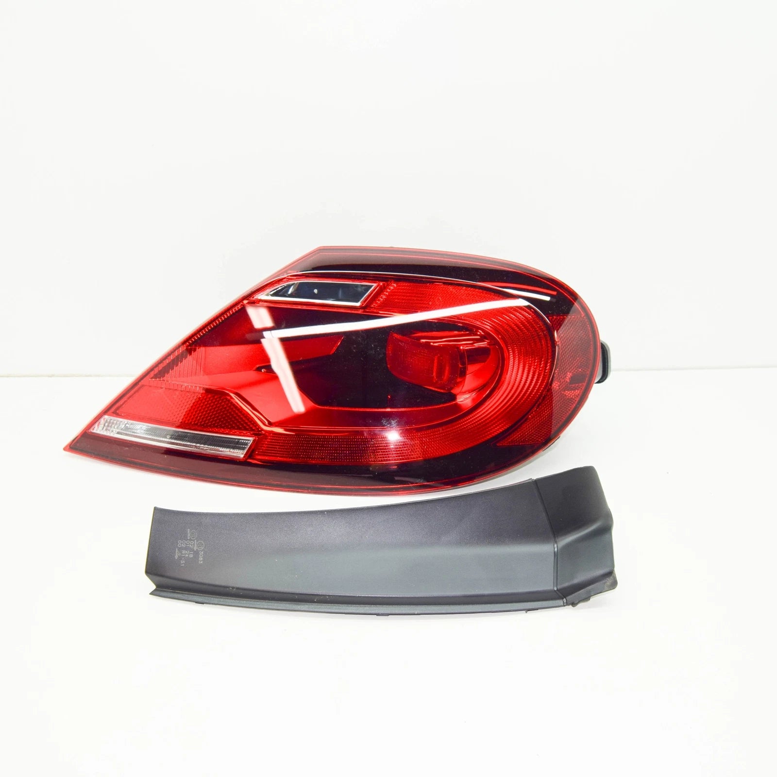 NEW VW BEETLE 5C REAR RIGHT TAILLIGHT 5C5945096S ORIGINAL