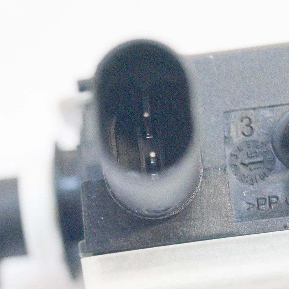 NEW BMW X6 E72 FUEL FILLER FLAP ACTUATOR 67117190533 7190533 ORIGINAL