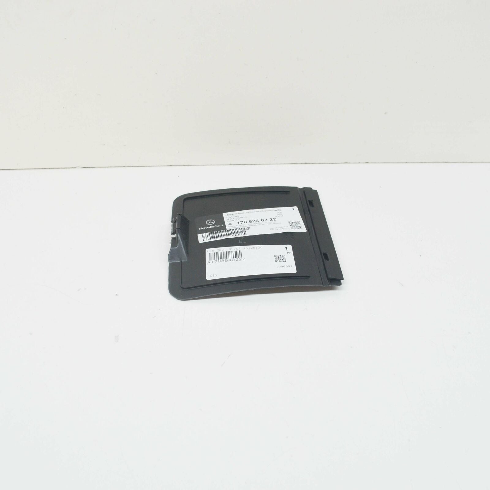 NEW MERCEDES-BENZ SLK R170 FRONT RIGHT WHEEL ARCH COVER A1708840222 ORIGINAL