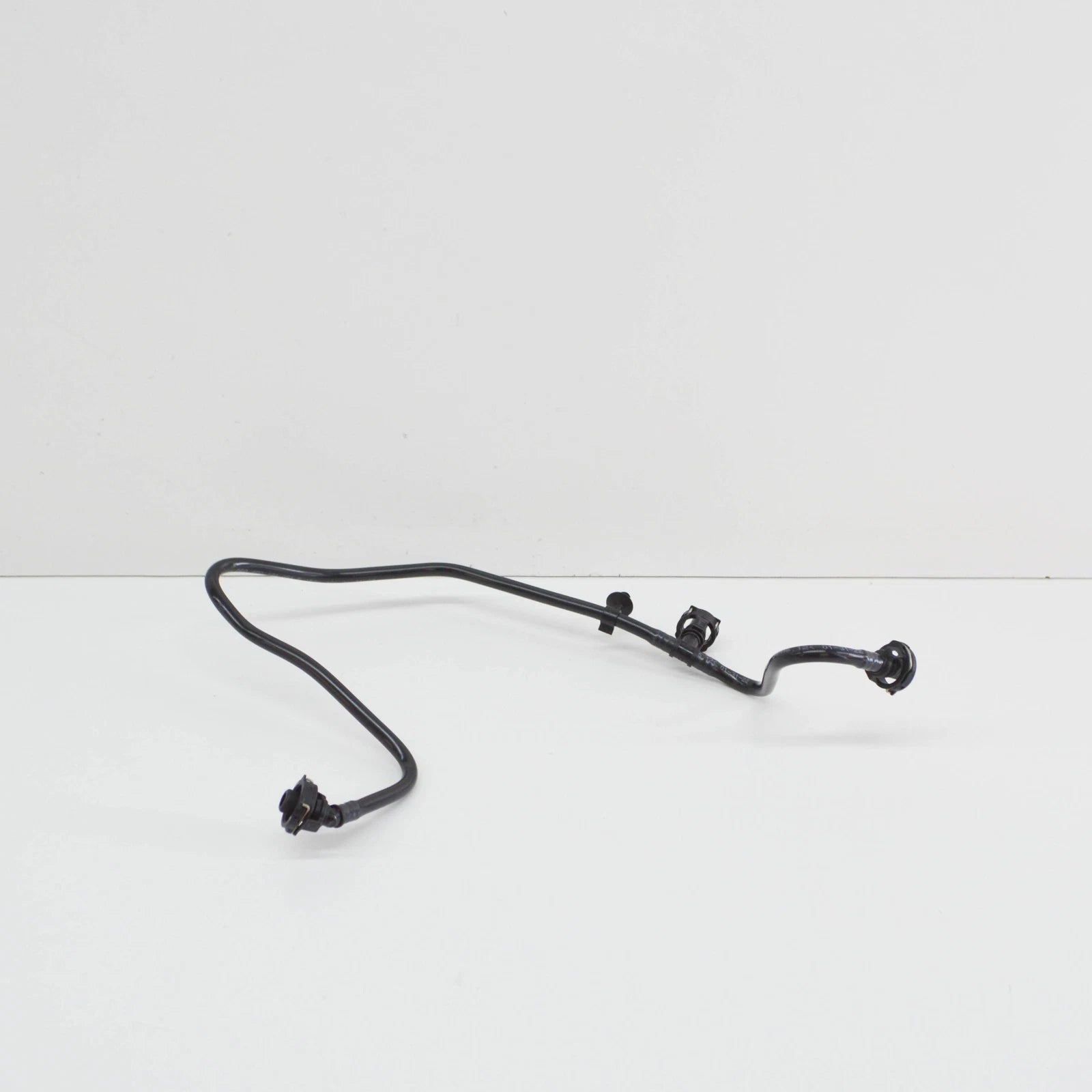 NEW VW TOUAREG CR ENGINE RESERVOIR BREATHER LINE 4M0121081F ORIGINAL