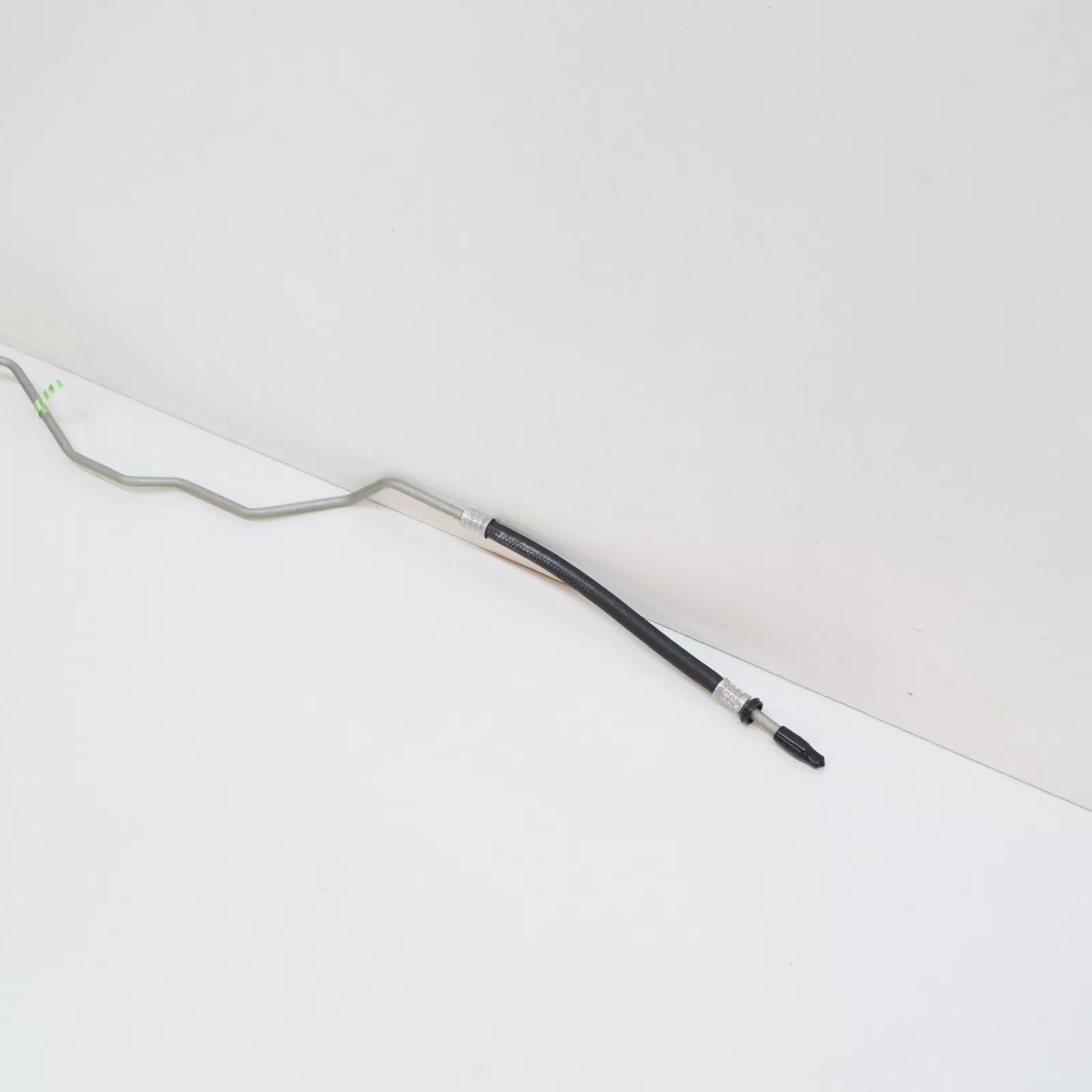 NEW MERCEDES-BENZ R W251 TRANSMISSION OIL COOLER HOSE A2515002072 ORIGINAL