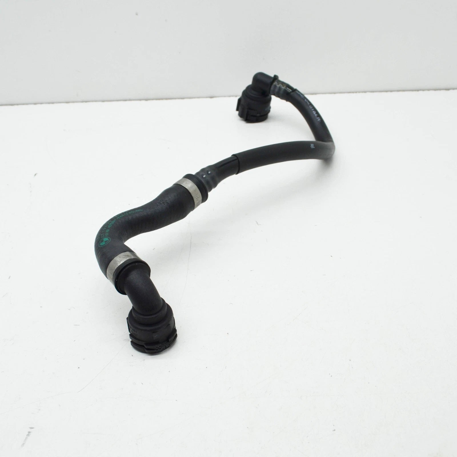 NEW BMW 5 G30 LEFT WATER COOLANT RADIATOR HOSE 17128580213 ORIGINAL