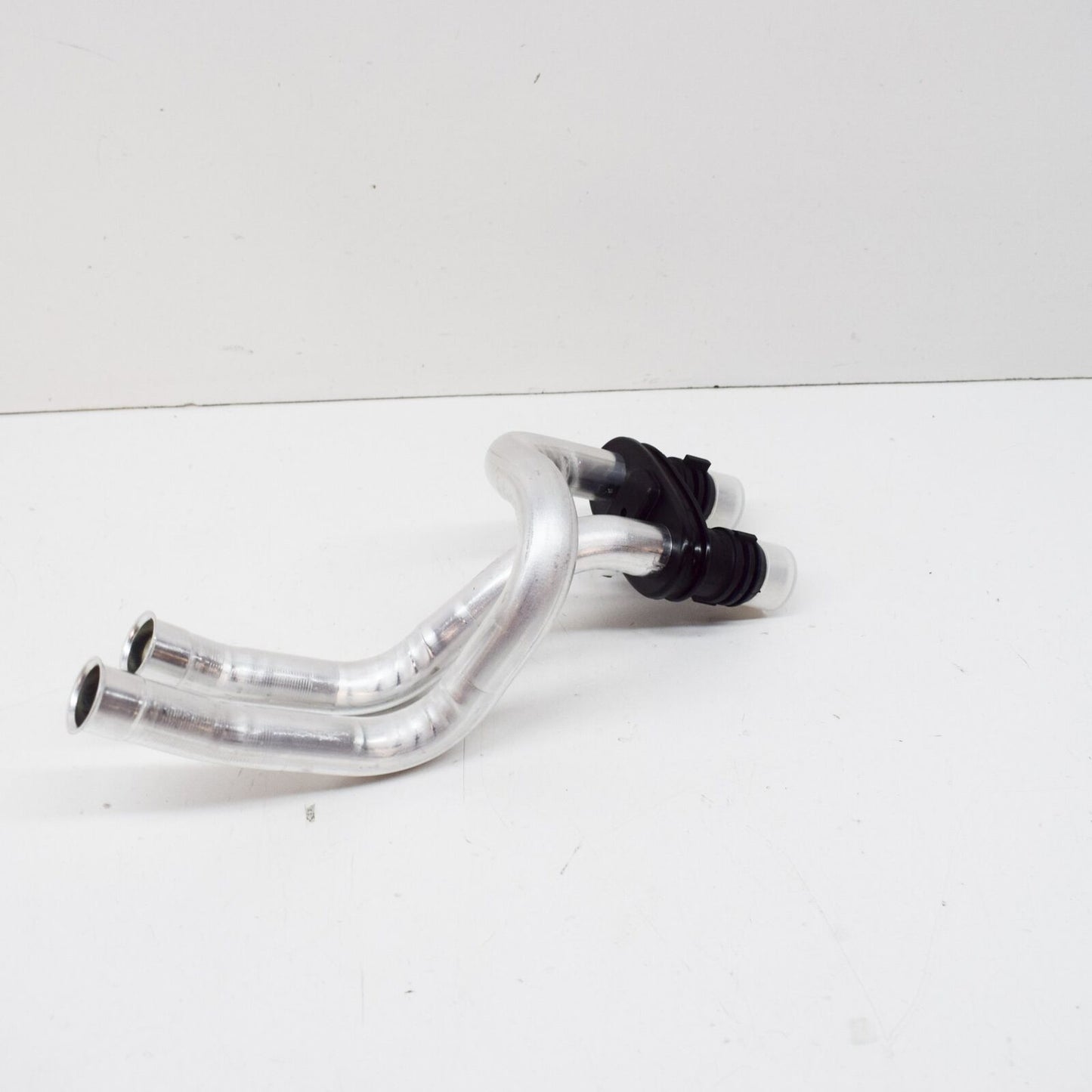 NEW VOLKSWAGEN CC COOLANT FEED/RETURN PIPE 3C1819857 ORIGINAL