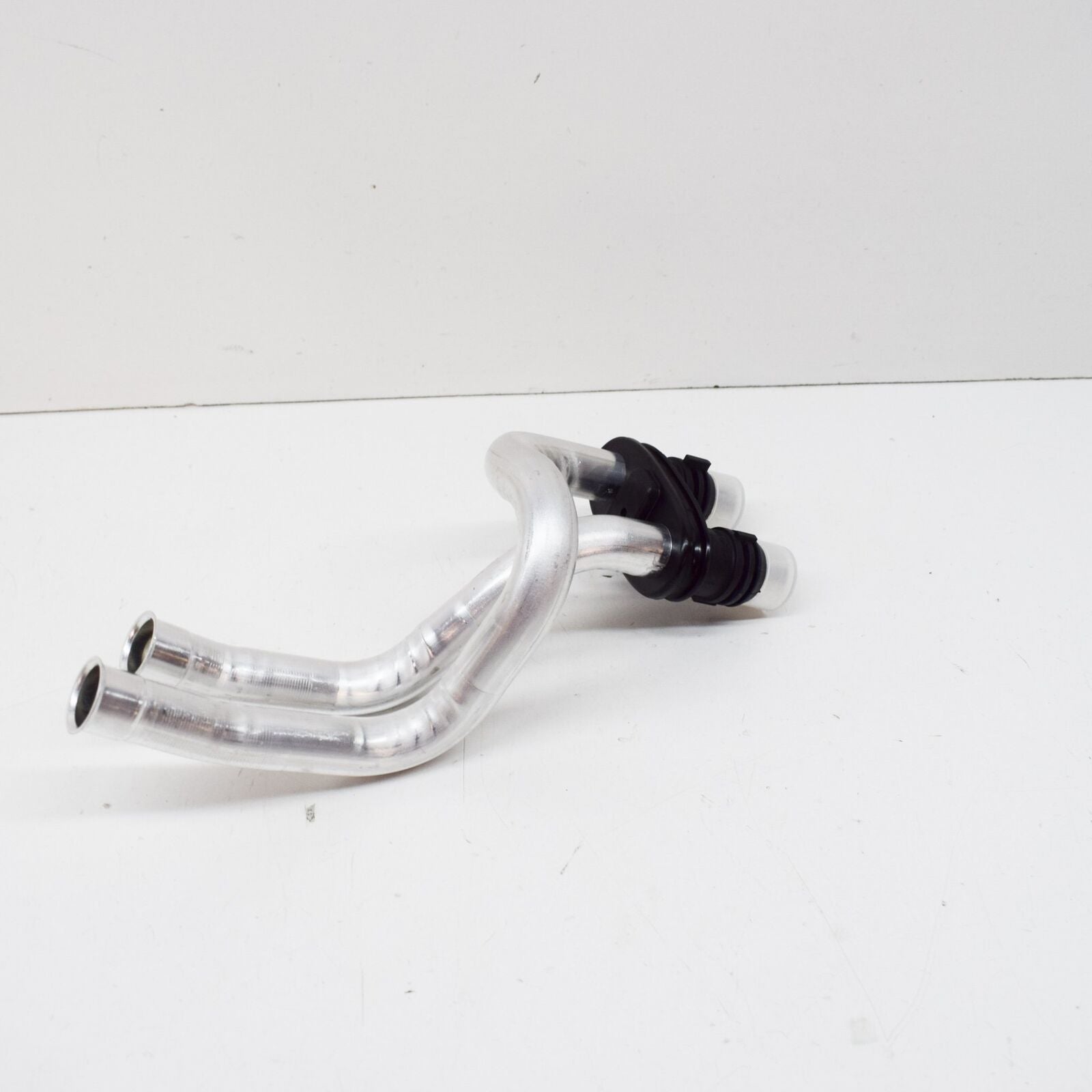 NEW VOLKSWAGEN CC COOLANT FEED/RETURN PIPE 3C1819857 ORIGINAL