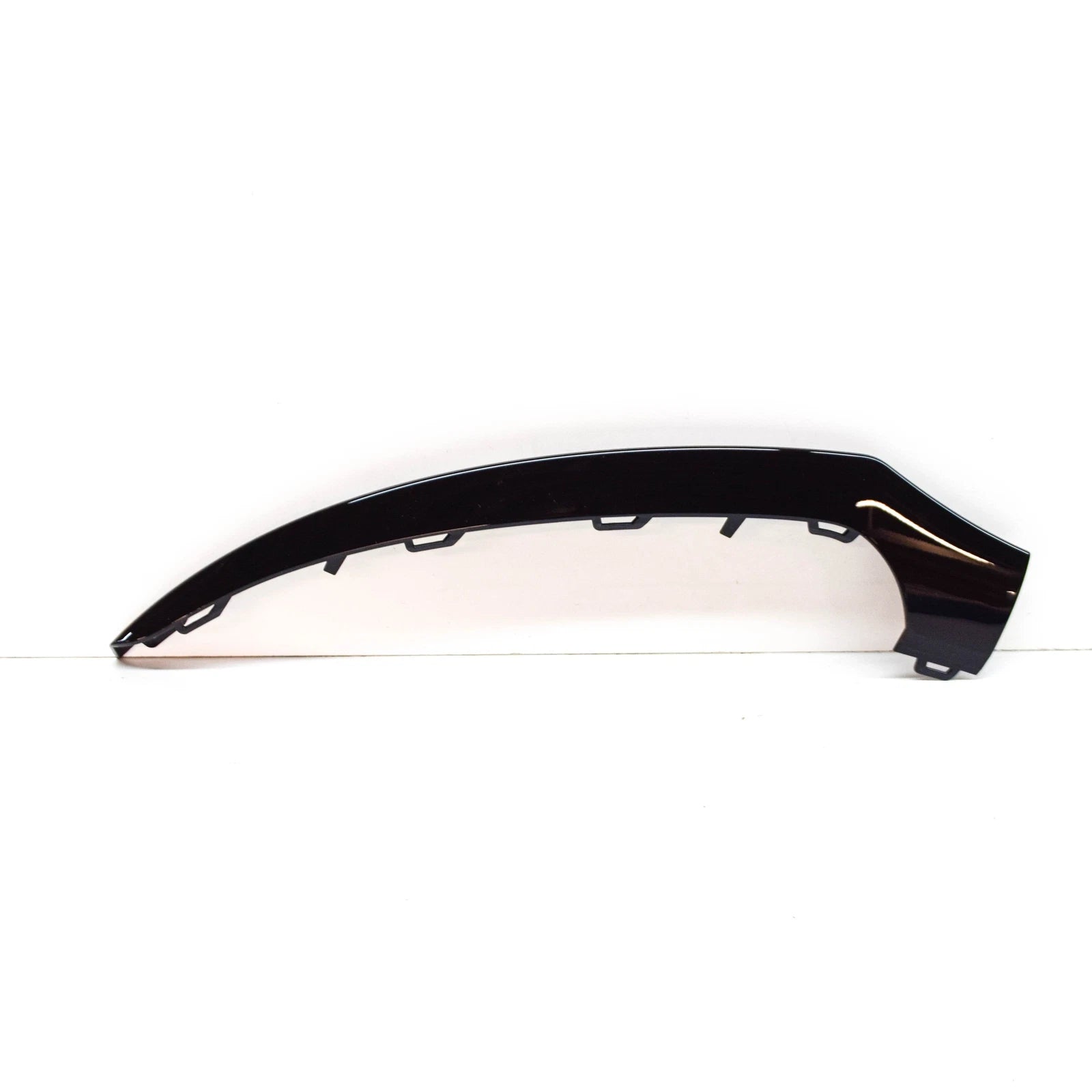 NEW MB CLS C218 AMG FRONT LEFT LOWER BUMPER MOLDING A2188853100 ORIGINAL