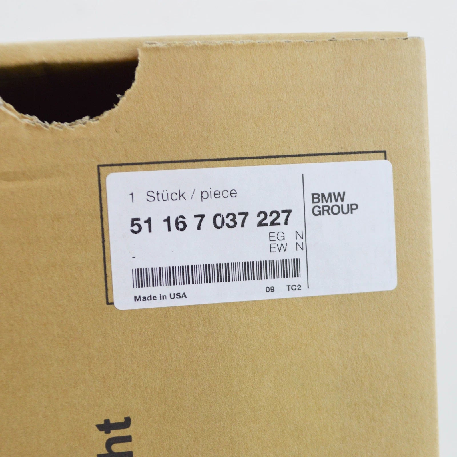 NEW BMW Z4 E85 FRONT CENTER CONSOLE ASHTRAY 51167037227 ORIGINAL