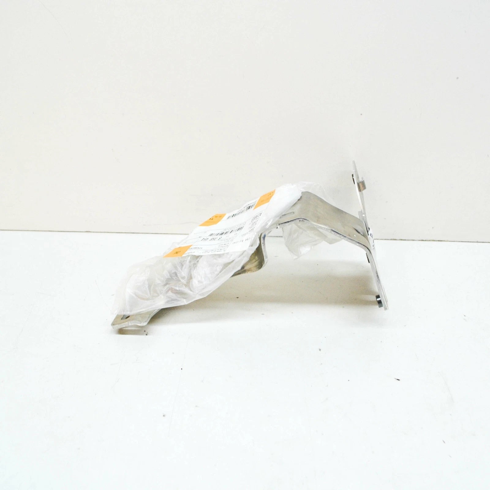 NEW BMW M5 F90 FRONT RIGHT VERTICAL CONNECTION SUPPORT 51118068454 ORIGINAL