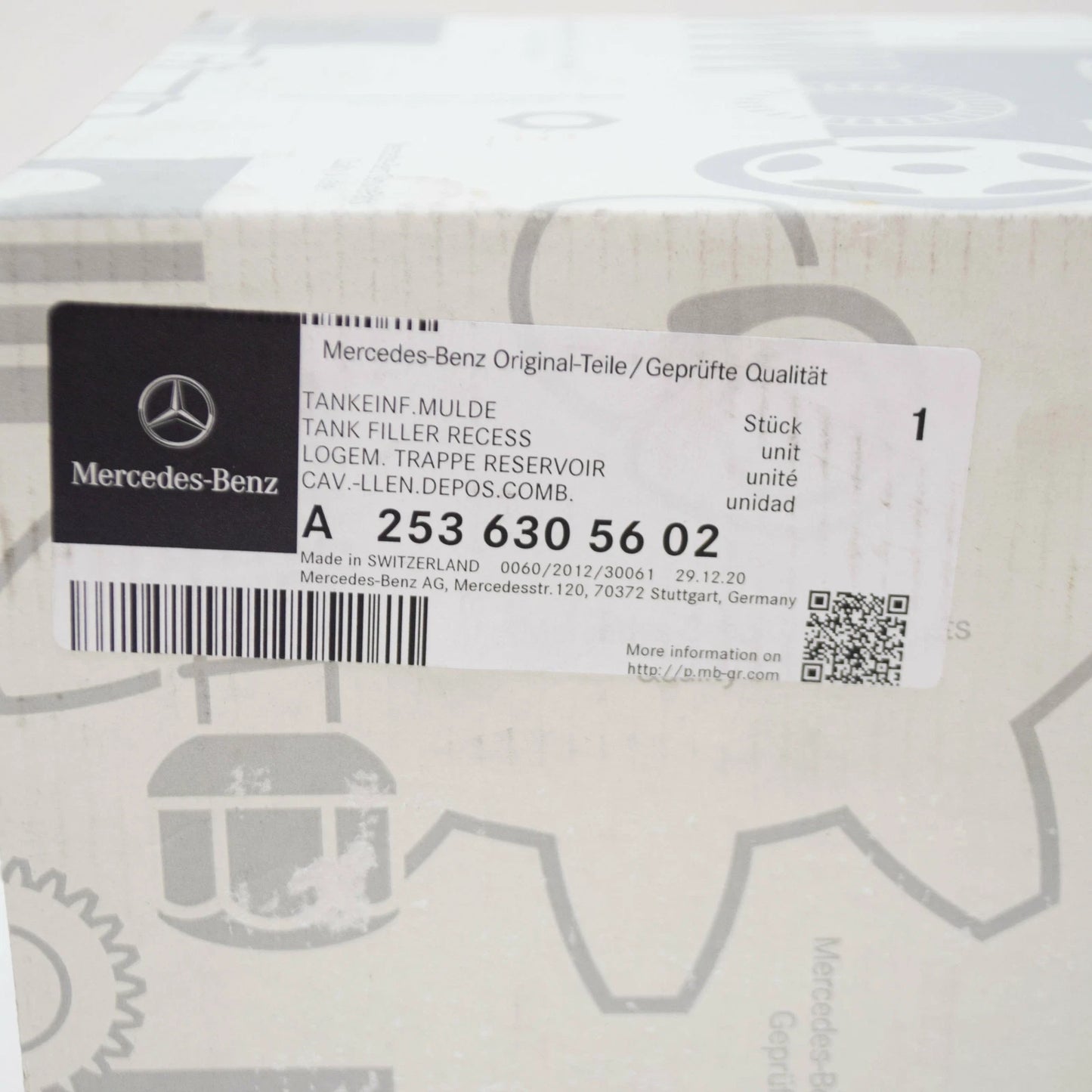 NEW MERCEDES-BENZ GLC C253 REAR FUEL FILLER RECESS A2536305602
