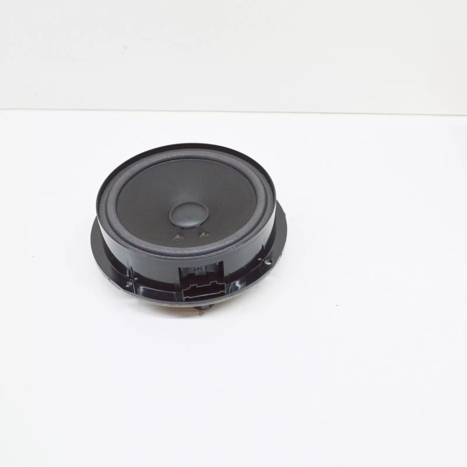 NEW VW TOURAN 1T REAR DOOR BASS LOUDSPEAKER 1T0035411AB