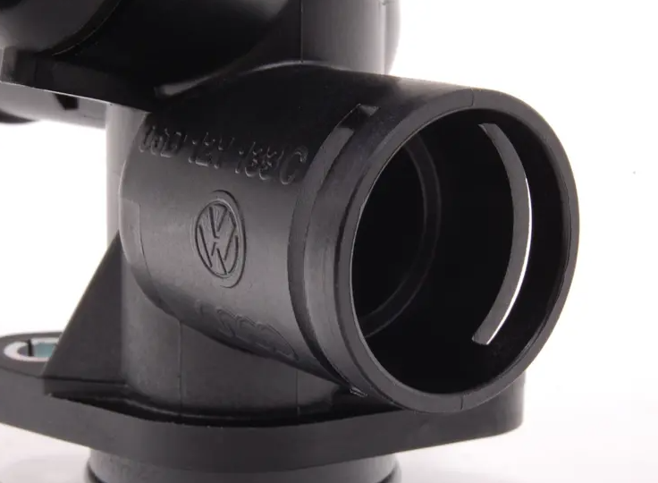 NEW AUDI A4 B7 REAR CENTER WATER CONNECTION 06D121132C ORIGINAL