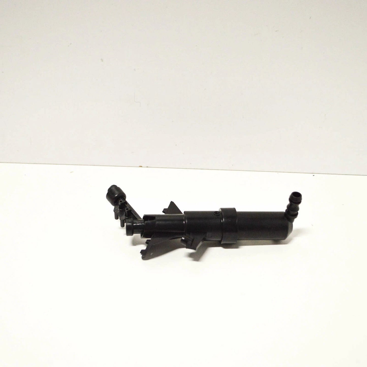 NEW AUDI TT 8J RIGHT HEADLIGHT WASHER SPRAY NOZZLE 8J0955102A