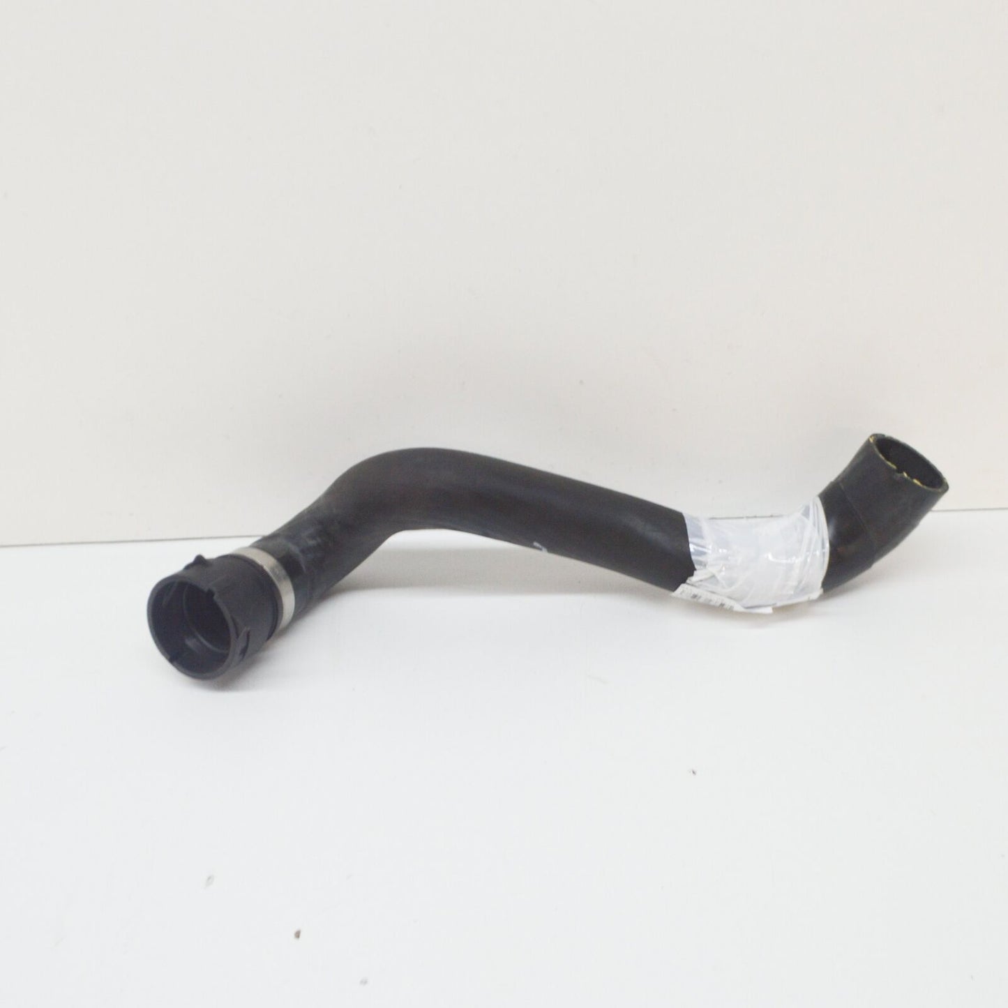 NEW MERCEDES-BENZ S W220 RADIATOR BOTTOM HOSE A2205010482 ORIGINAL