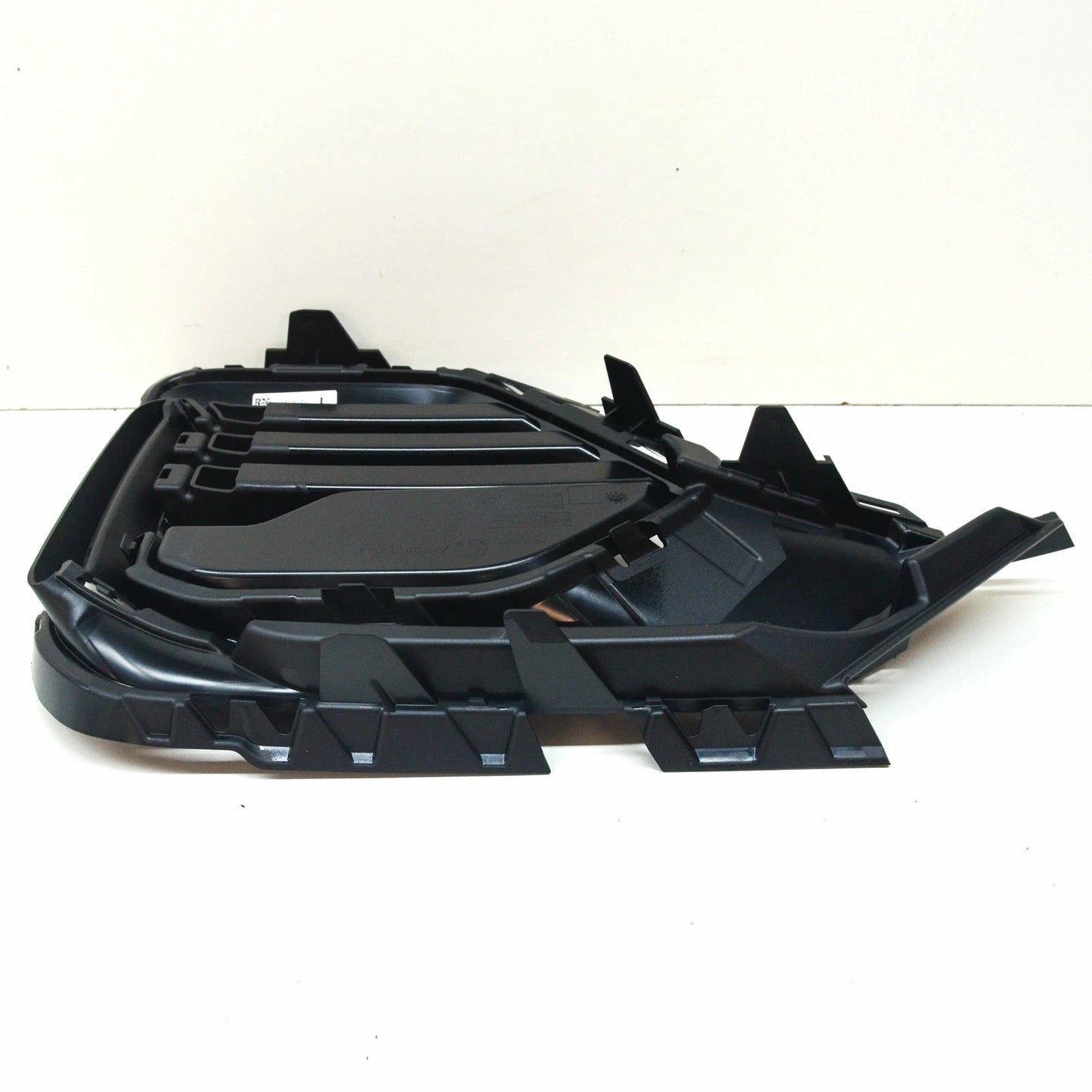 NEW BMW X7 G07 FRONT LEFT BUMPER SIDE CLOSED GRILLE LUXURY 51117473035 ORIGINAL