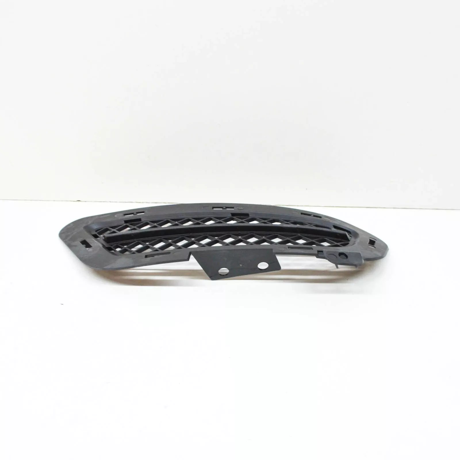 NEW BMW Z4 ROADSTER E89 FRONT BUMPER RIGHT OPEN GRILLE 51117203798 ORIGINAL