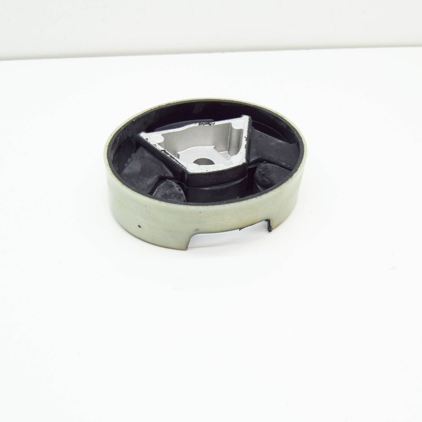 NEW VOLKSWAGEN CRAFTER SY SZ ENGINE MOUNT SUBFRAME LOWER BUSH 2N0199867 ORIGINAL