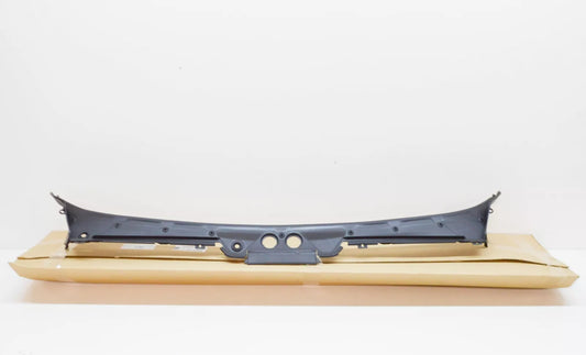 NEW BMW 2 COUPE F22, F87 FRONT WIPER COWL TRIM 51717240679 7240679 ORIGINAL