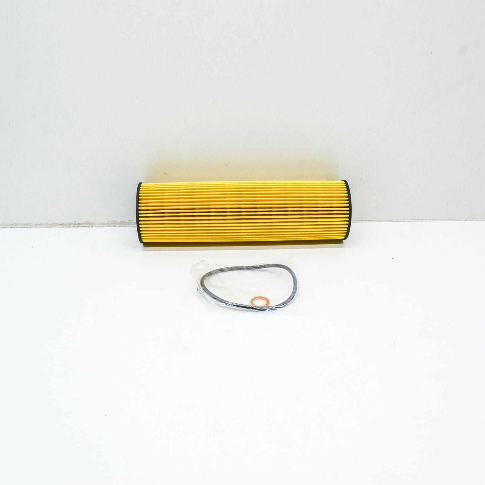 NEW MERCEDES-BENZ S W140 ENGINE OIL FILTER A1201800009 ORIGINAL