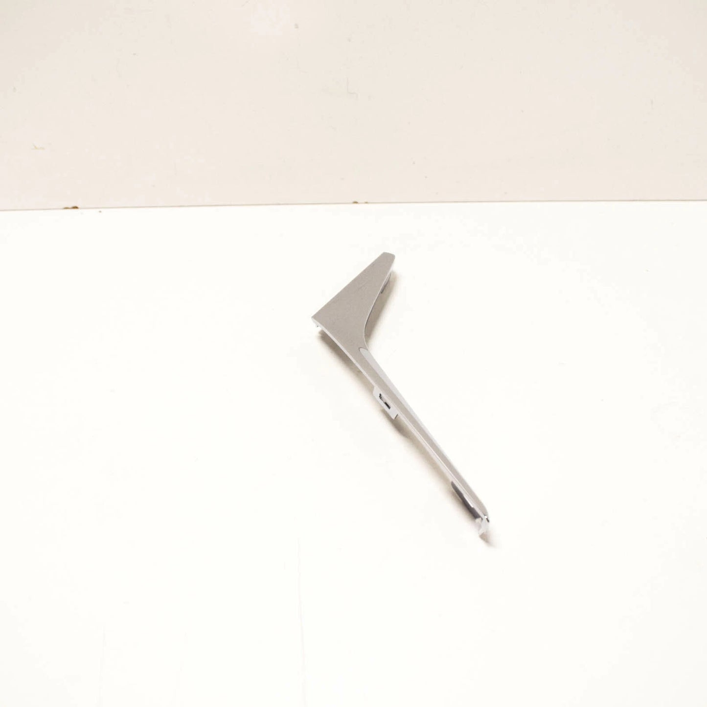 NEW BMW 3 G20 FRONT BUMPER LOWER LEFT MOULDING TRIM 51117471523 ORIGINAL