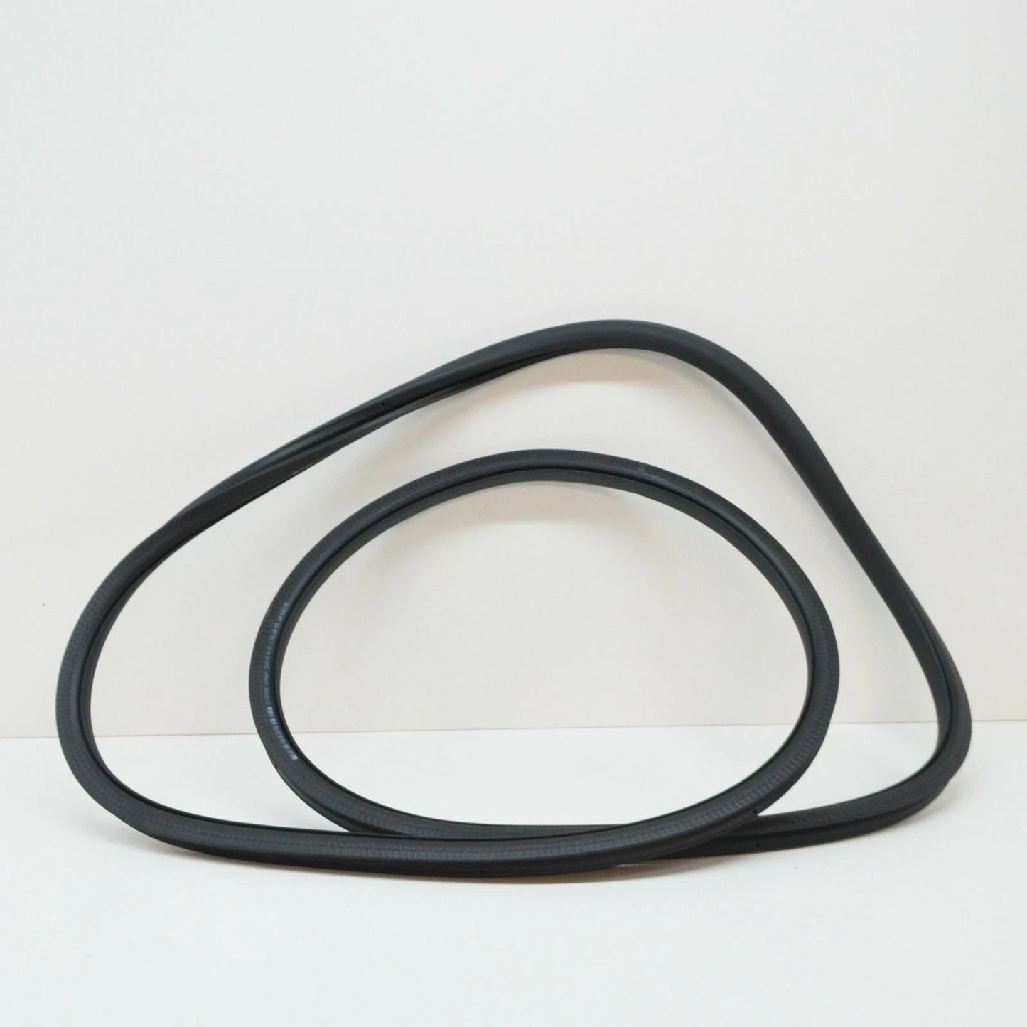 NEW VOLKSWAGEN PASSAT B6 FRONT DOOR INNER SEAL 3C4867911C5AP