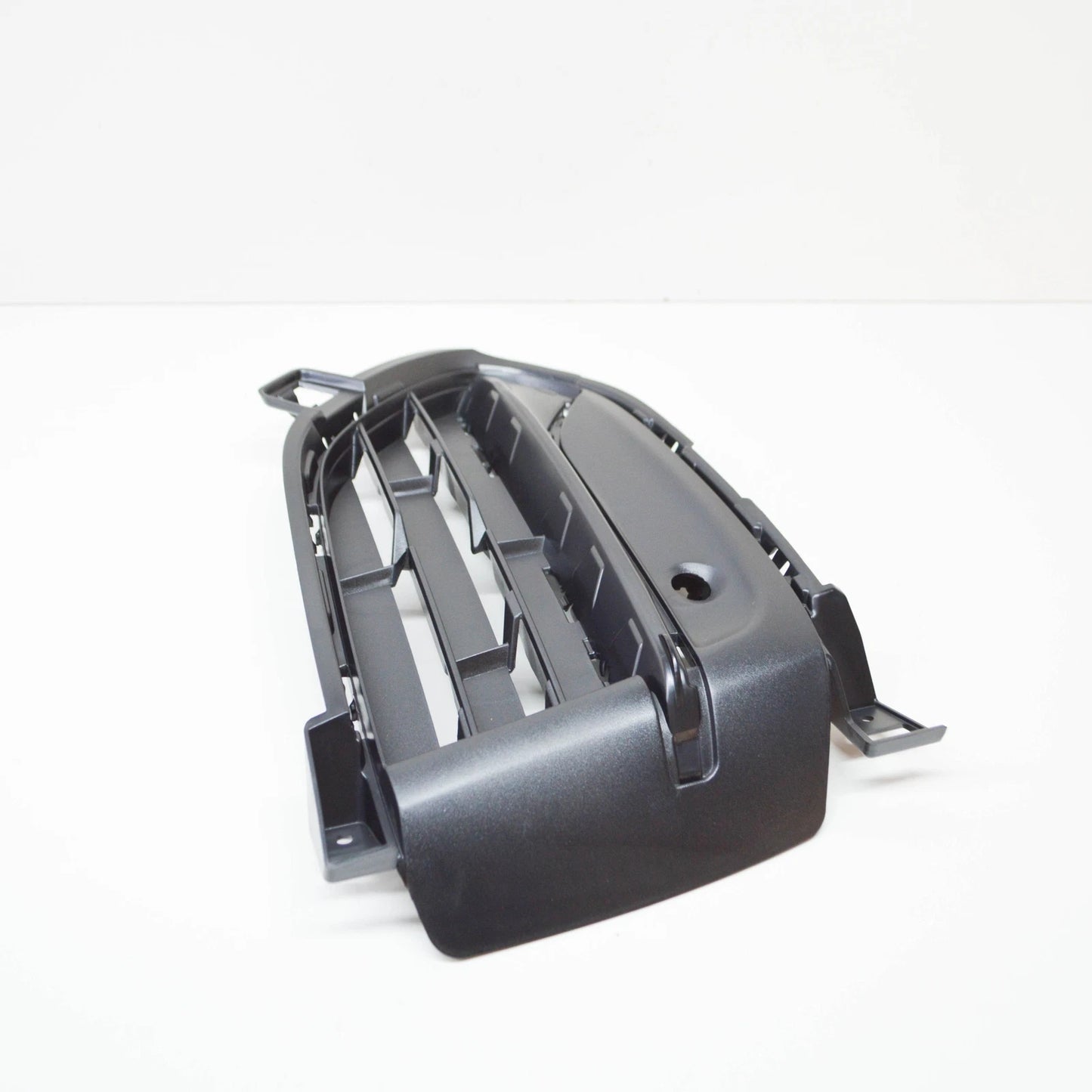 NEW BMW X6 F16 FRONT BUMPER LEFT CLOSED GRILLE 51117319777 7319777 2015 ORIGINAL