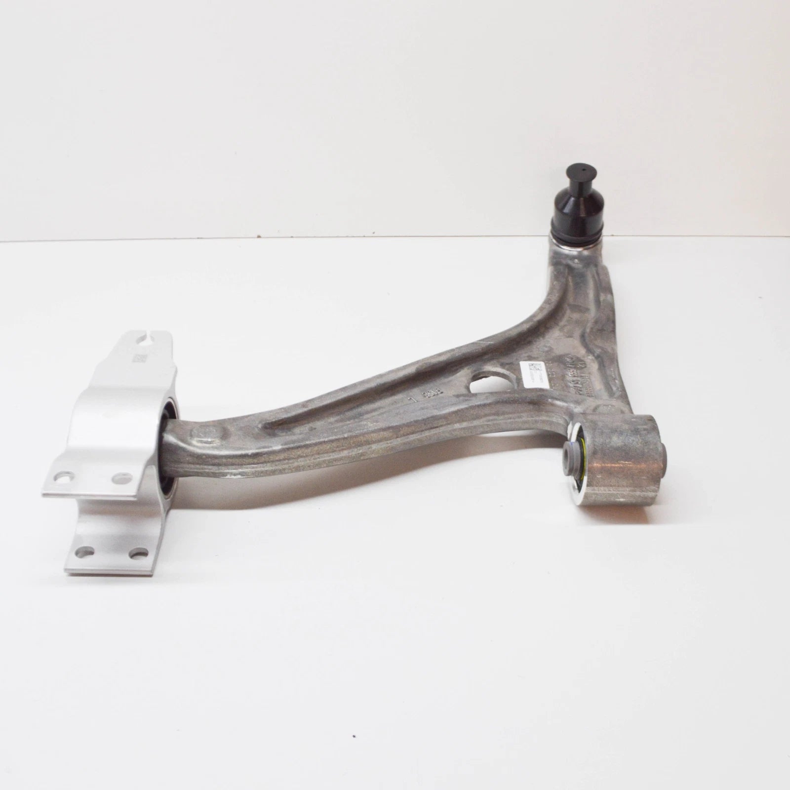 NEW MERCEDES-BENZ A W177 FRONT LEFT CONTROL ARM A1773308200