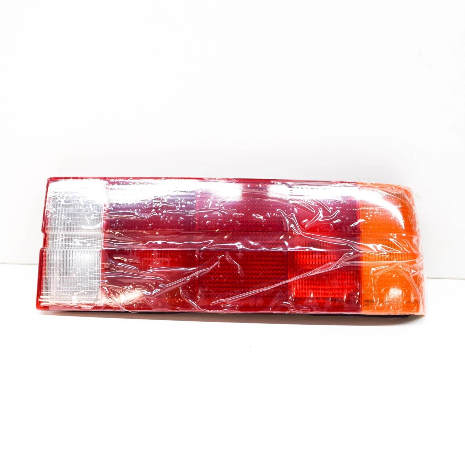 NEW BMW 3 E30 REAR RIGHT TAIL LIGHT WITH FOG LIGHT 63211370678 1370678 ORIGINAL