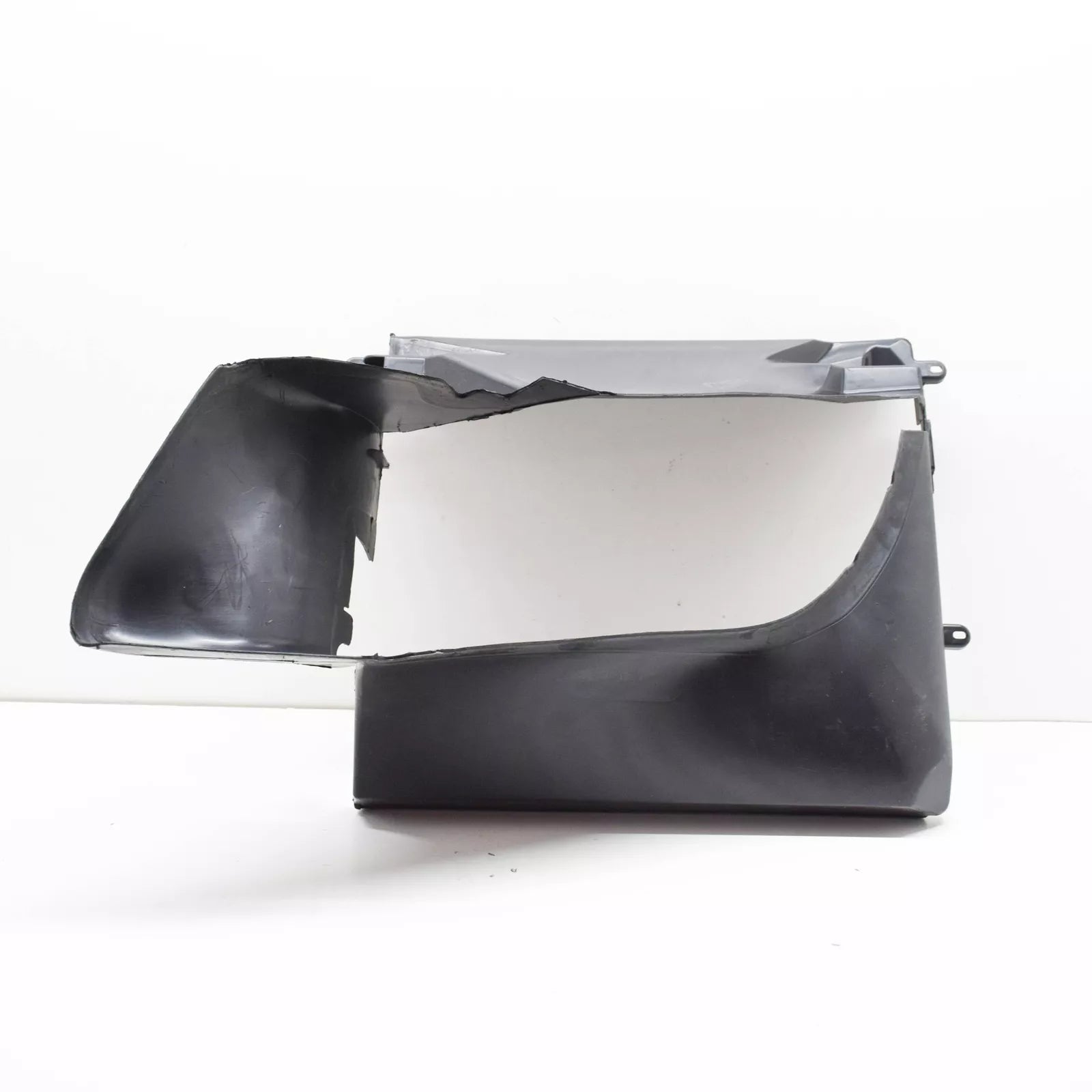 NEW AUDI R8 42 LEFT RADIATOR AIR GUIDE 420121281B ORIGINAL