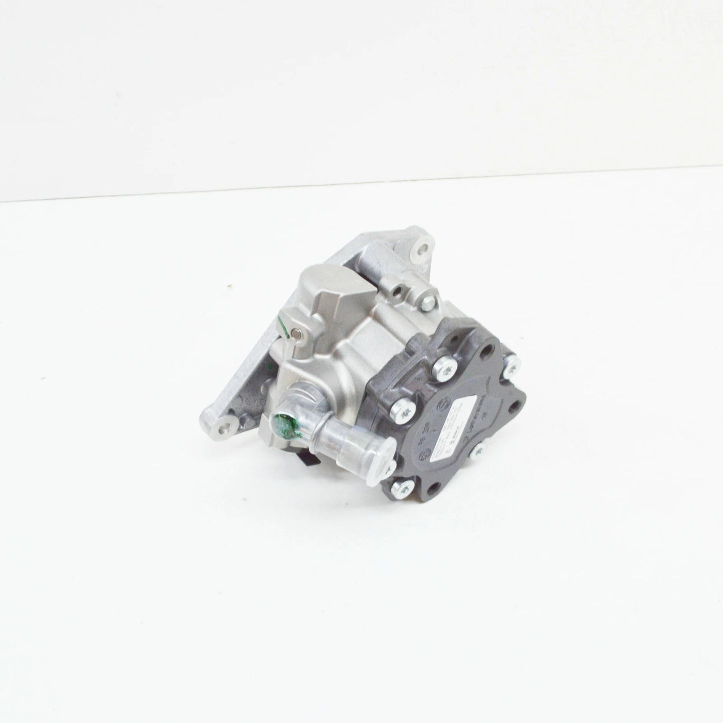 NEW AUDI R8 SPYDER 42 POWER STEERING PUMP 420145157A ORIGINAL