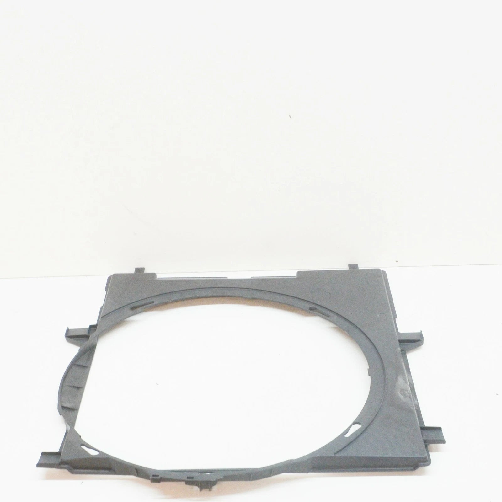 NEW MERCEDES-BENZ G-CLASS W463 FAN SHROUD A4635050555 ORIGINAL