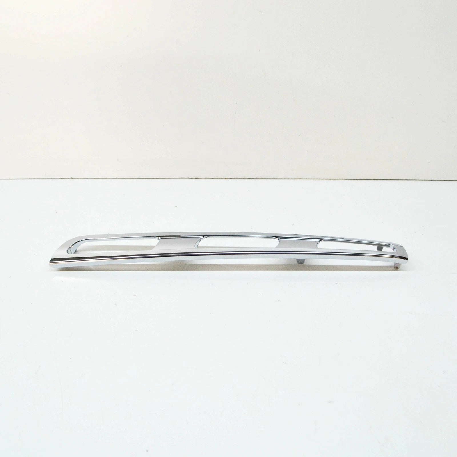 NEW MERCEDES-BENZ GLA H247 FRONT LEFT OUTER GRILLE MOLDING A2478884500