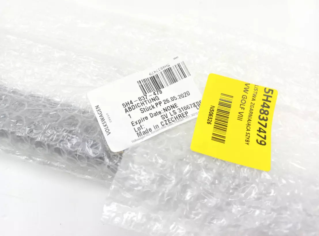 NEW VW GOLF MK8 FRONT LEFT DOOR WINDOW INNER APERTURE SEAL 5H4837479