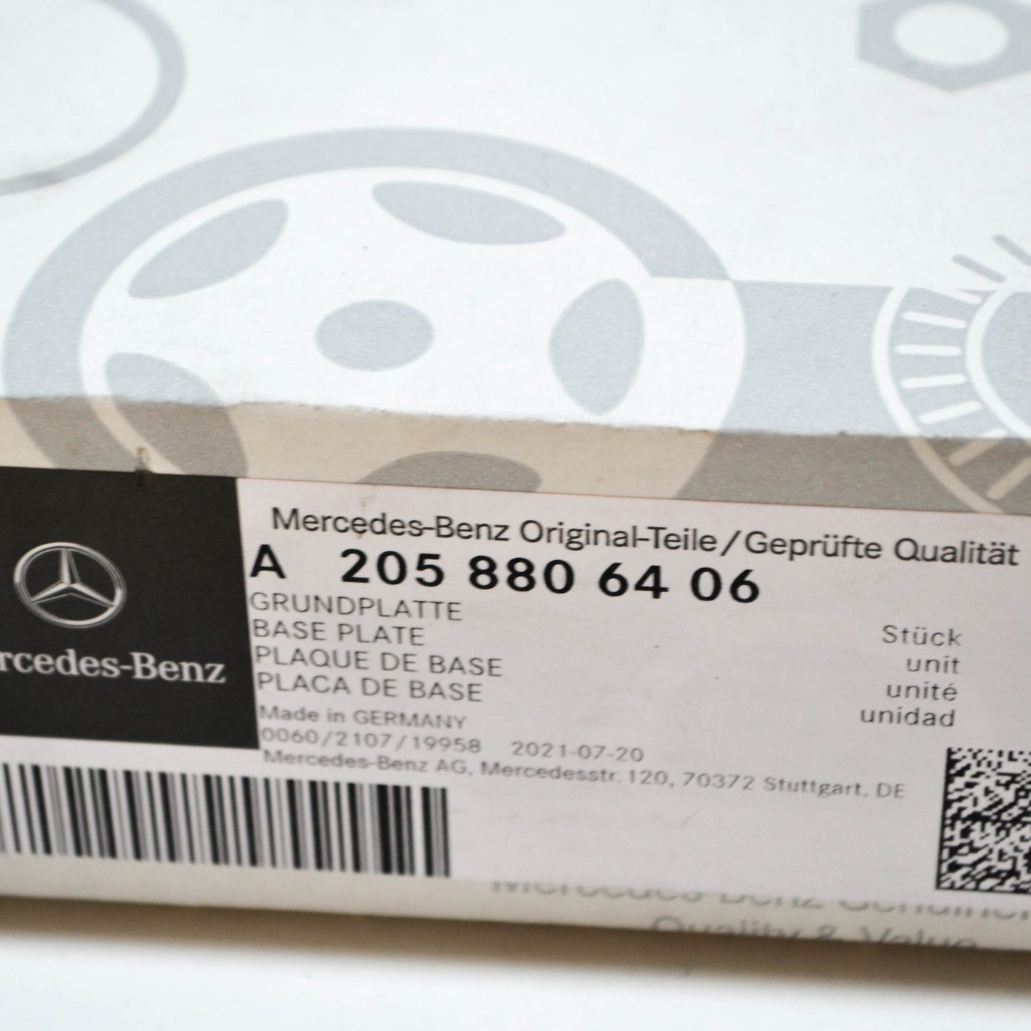 NEW MERCEDES-BENZ C W205 RADIATOR GRILLE STAR EMBLEM BASE A2058806406 ORIGINAL