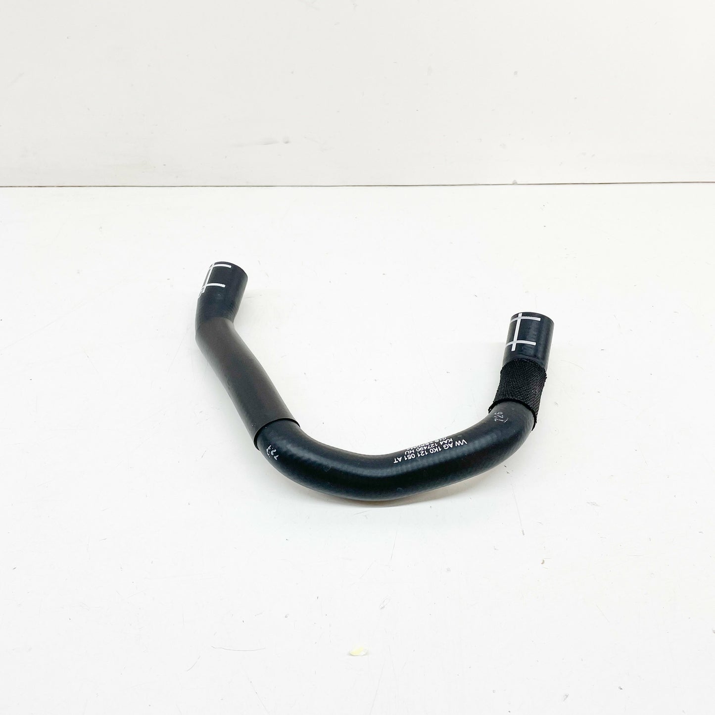 NEW VOLKSWAGEN BEETLE A5 COOLANT HOSE 1K0121051AT ORIGINAL