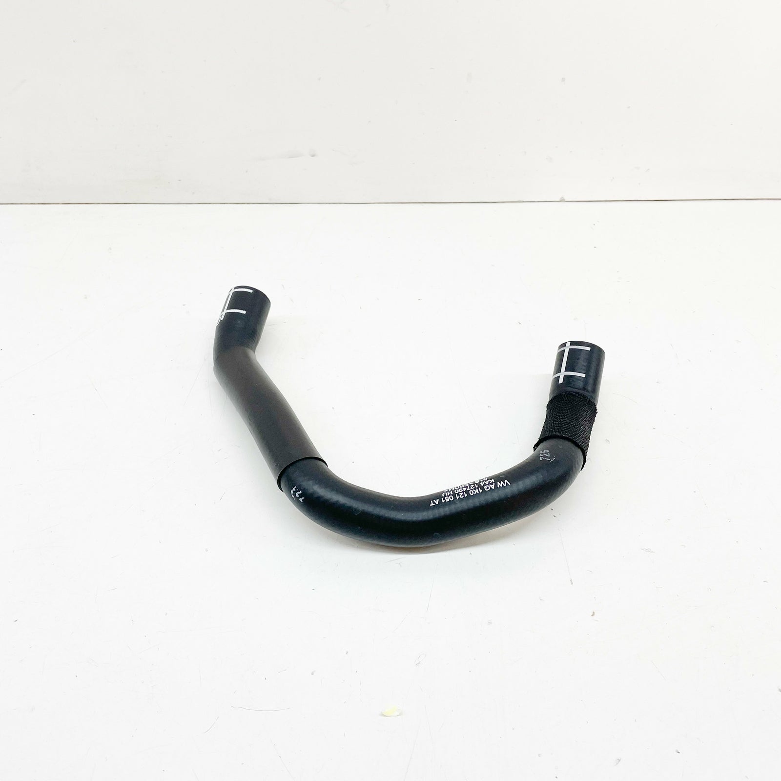 NEW VOLKSWAGEN BEETLE A5 COOLANT HOSE 1K0121051AT ORIGINAL