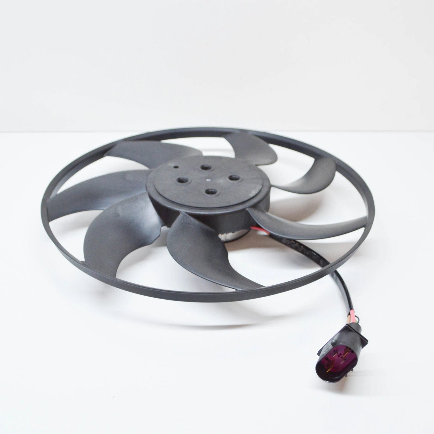 NEW AUDI A4 B9 RADIATOR FAN WITH CONTROL UNIT 8W0959455AC ORIGINAL