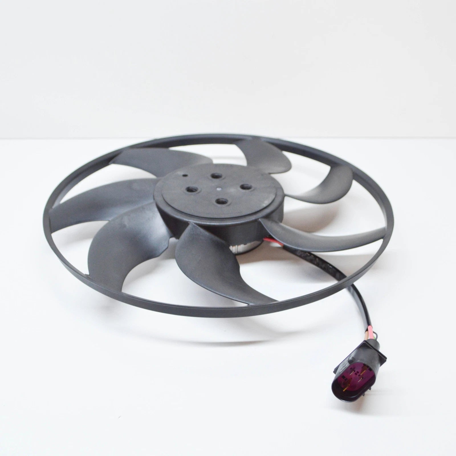 NEW AUDI A4 B9 RADIATOR FAN WITH CONTROL UNIT 8W0959455AC ORIGINAL