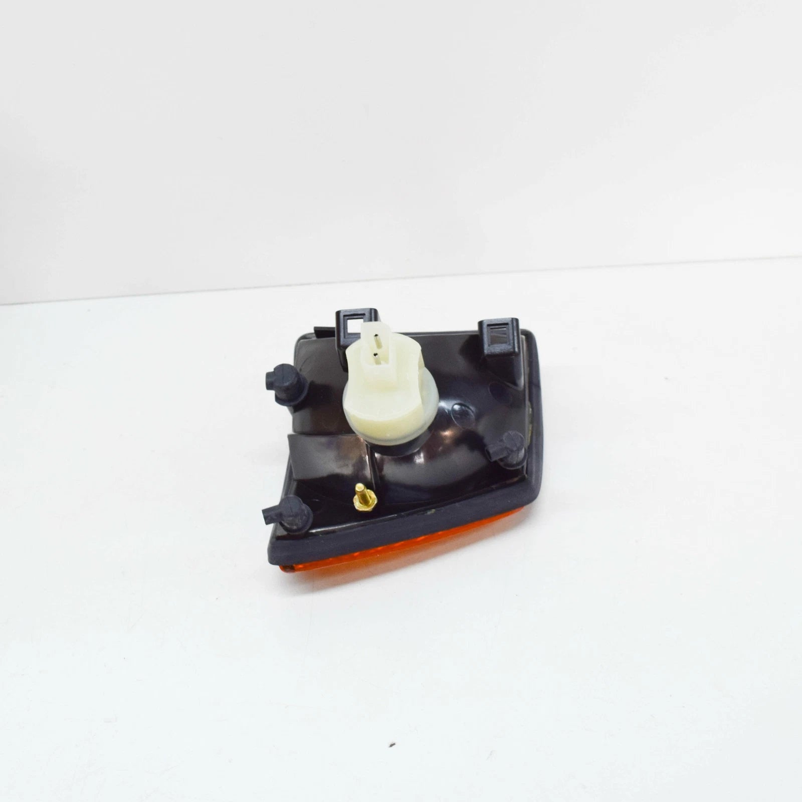 NEW BMW 7 E32 RIGHT TURN CORNER LIGHT 63131374012 1374012 ORIGINAL