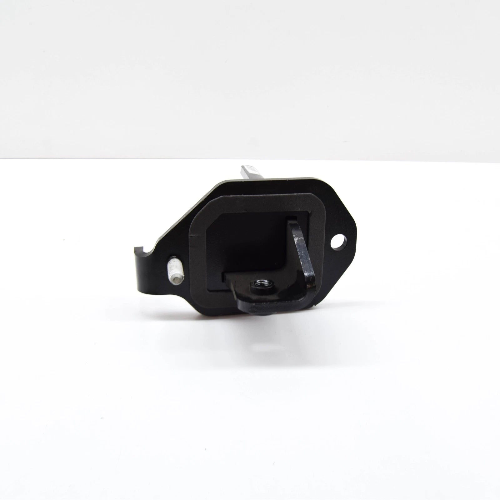 NEW MERCEDES-BENZ GLC C253 TRAILER HITCH RIGHT REINFORCEMENT A2536102801