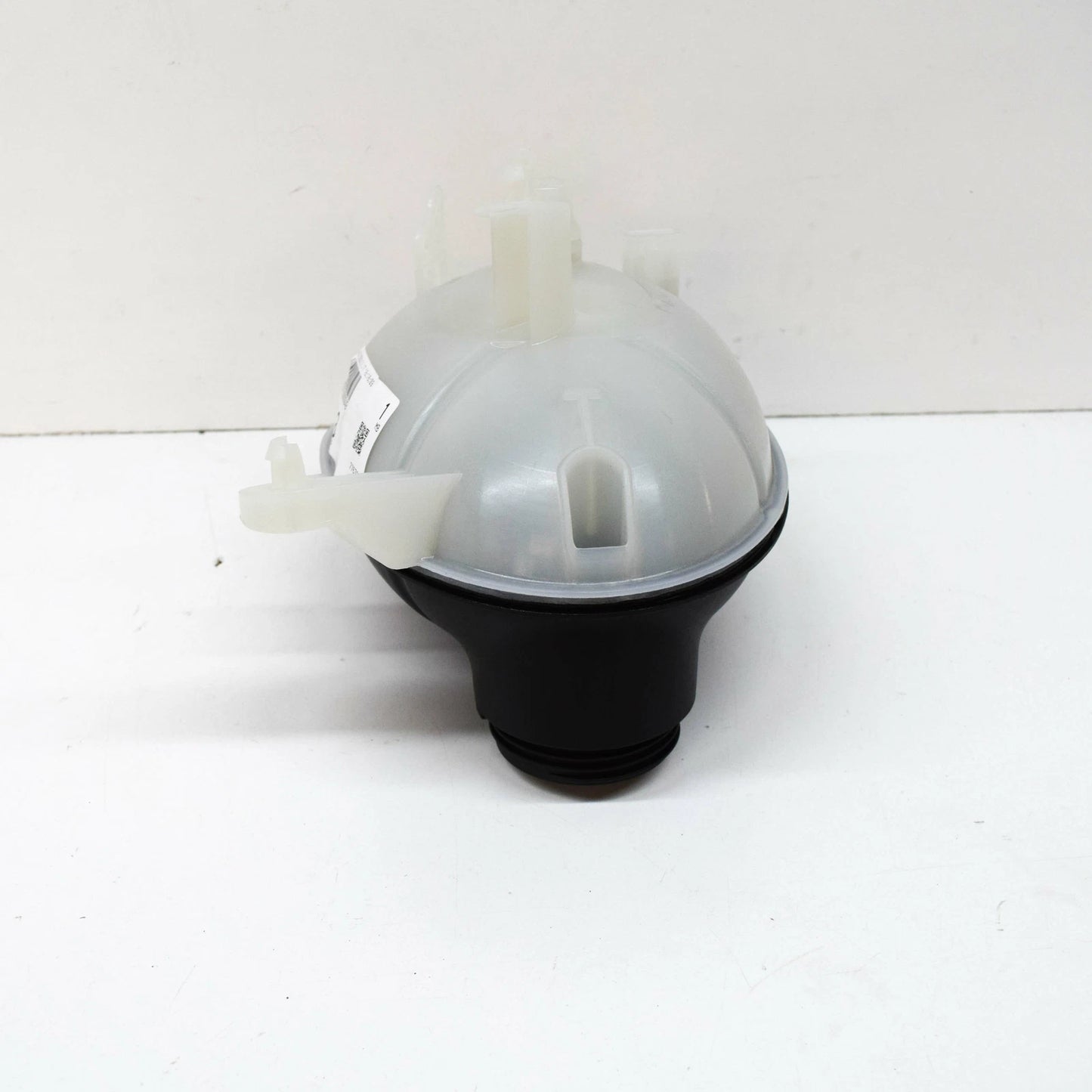 NEW MERCEDES BENZ C W205 EXPANSION COOLANT TANK A2055000049 ORIGINAL