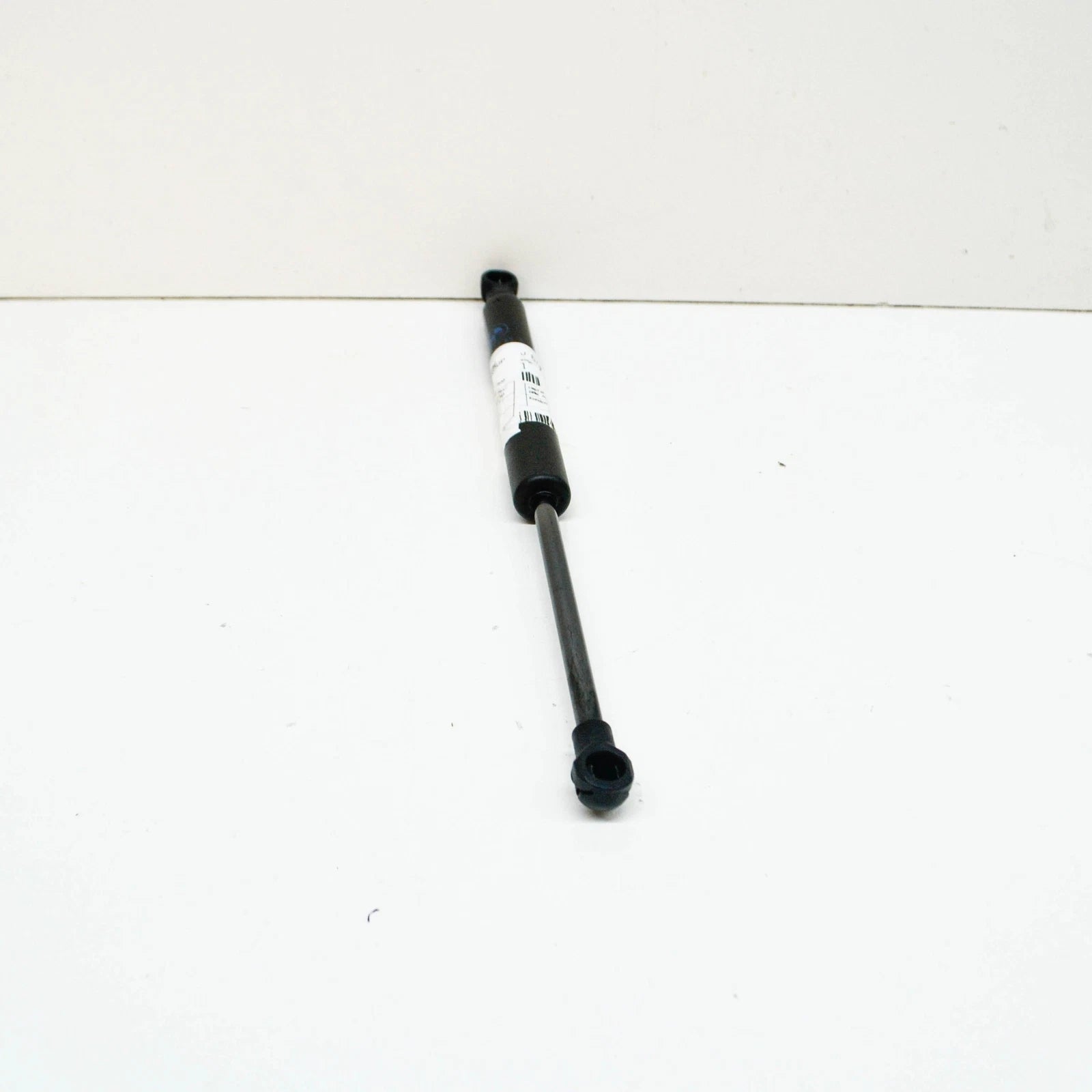 NEW BMW 6 COUPE E63 HOOD GAS PRESSURIZED SPRING 51237070670 7070670 ORIGINAL