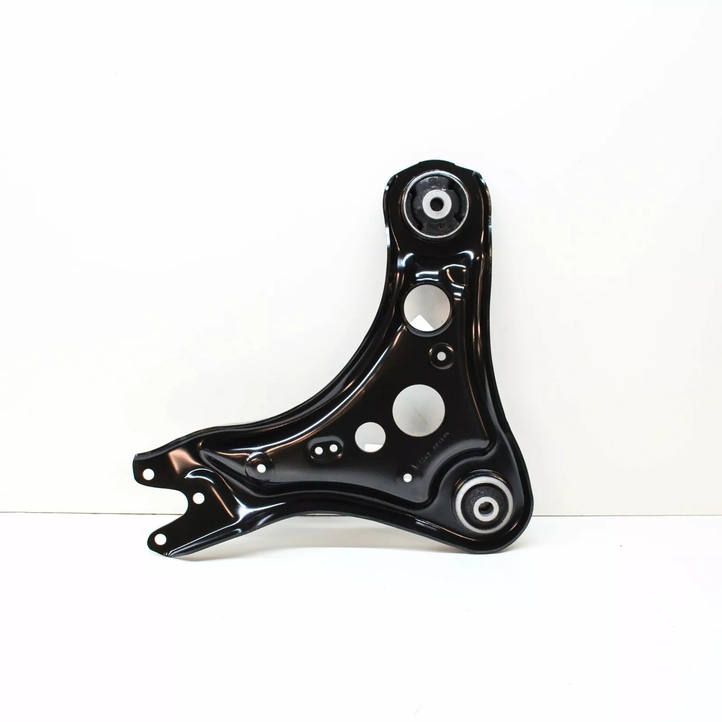 NEW VOLKSWAGEN ID.3 FRONT RIGHT LOWER WISHBONE CONTROL ARM 1EA407152B ORIGINAL