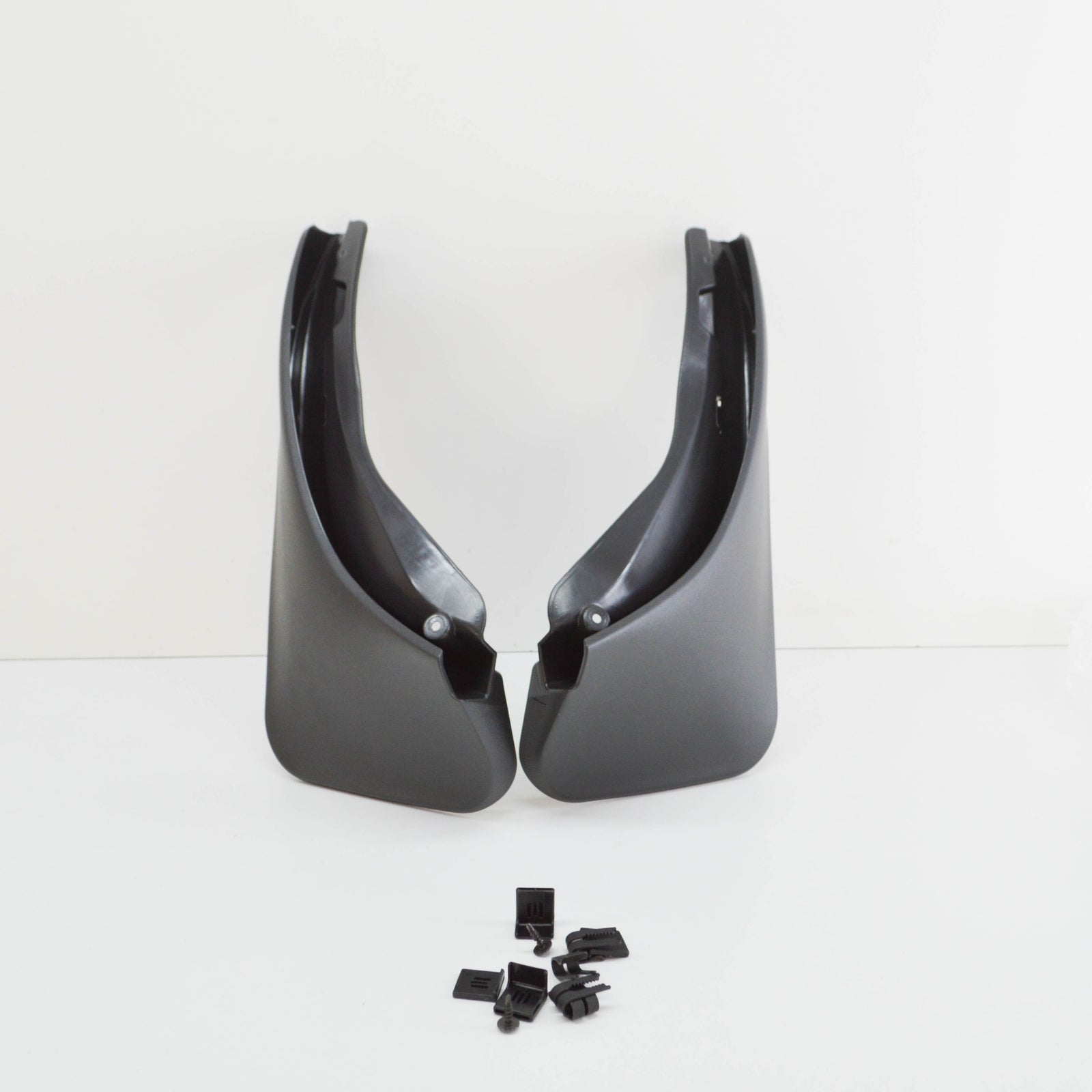 new ford kuga c394 mk1 rear mudguard flap kit 1530495 am8v4j-286a12-ac original