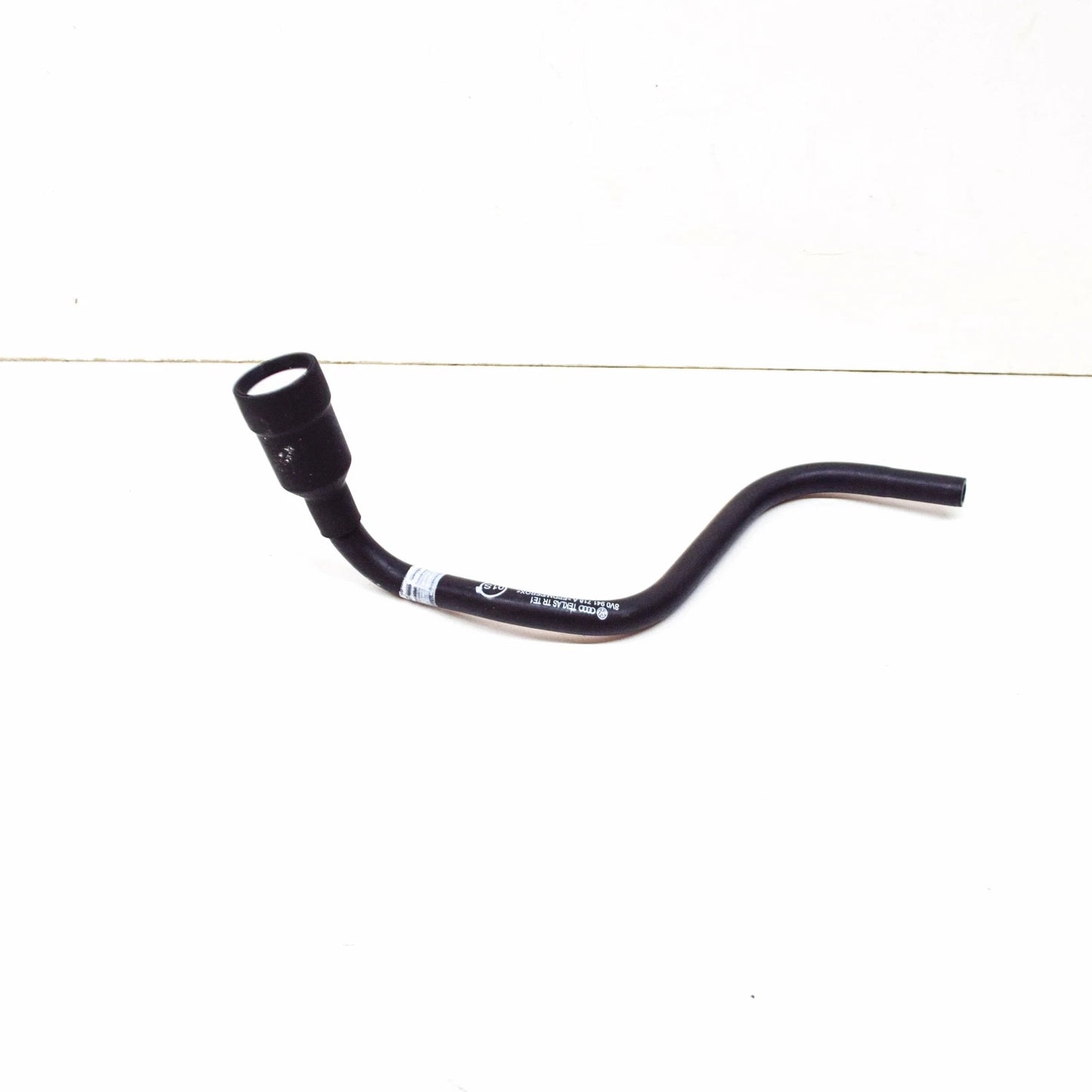 NEW AUDI A3 CABRIO 8V FRONT RIGHT HEADLIGHT HOUSING VENT TUBE 8V0941718A