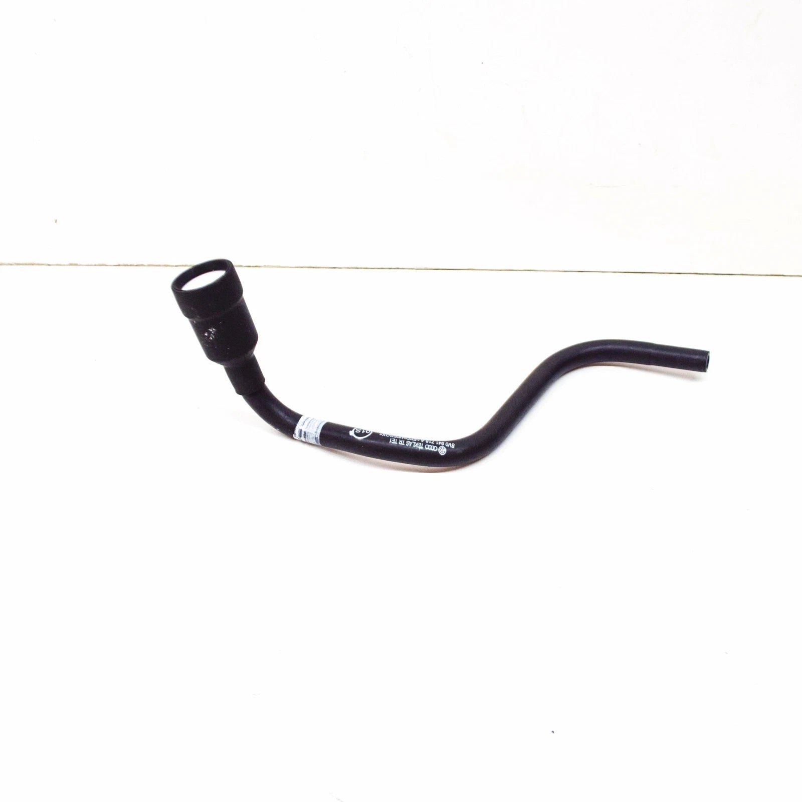 NEW AUDI A3 CABRIO 8V FRONT RIGHT HEADLIGHT HOUSING VENT TUBE 8V0941718A