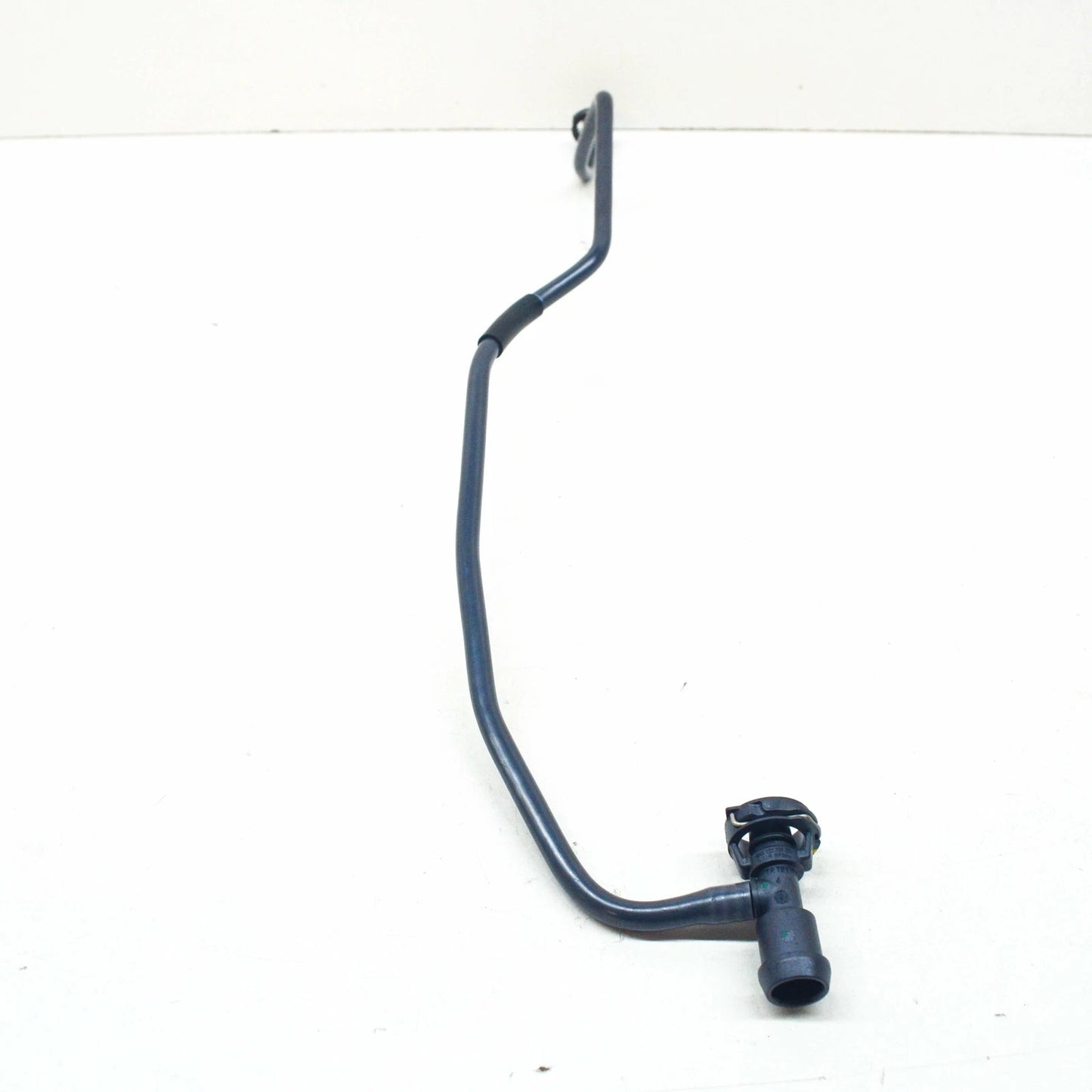 NEW AUDI A4 B9 ENGINE COOLANT BYPASS BREATHER OWERFLOW HOSE 8W0121081ED ORIGINAL