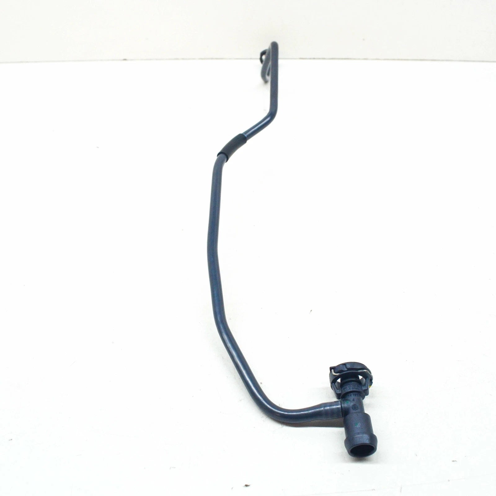 NEW AUDI A4 B9 ENGINE COOLANT BYPASS BREATHER OWERFLOW HOSE 8W0121081ED ORIGINAL