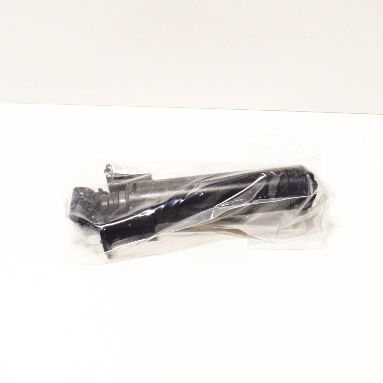 NEW AUDI A3 8V FRONT LEFT HEADLAMP WASHER NOZZLE 8V0955101 2015 ORIGINAL