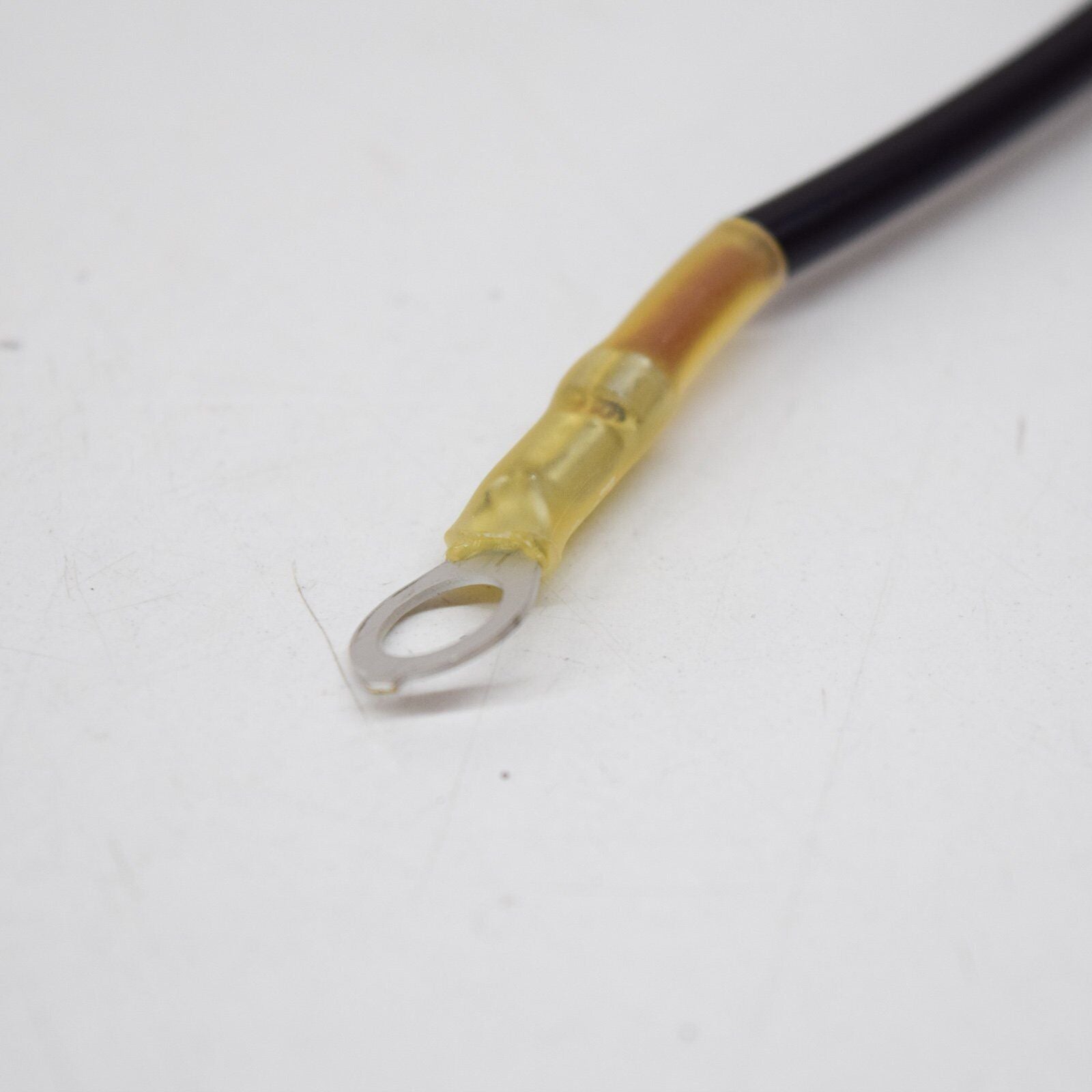 NEW MERCEDES-BENZ C-CLASS W203 FRONT INDICATOR BULB HOLDER A2038260182 ORIGINAL