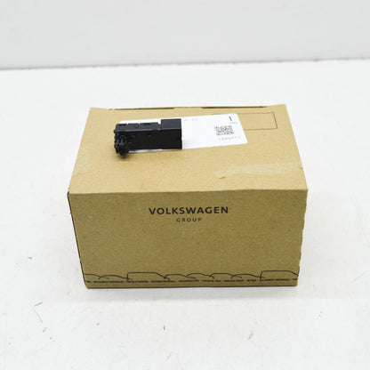 NEW AUDI Q7 4M REAR RIGHT DOOR CARD PANEL LED MODULE 4M0947355D ORIGINAL